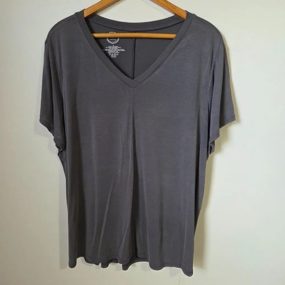 EUC 24/7 MAURICES V NECK SUPER SOFT GREY TEE SHIRT SIZE 2 / WOMENS L
